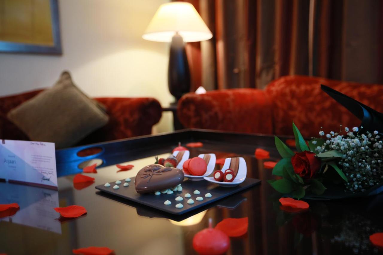 Raouche Arjaan By Rotana Aparthotel Beirute Exterior foto