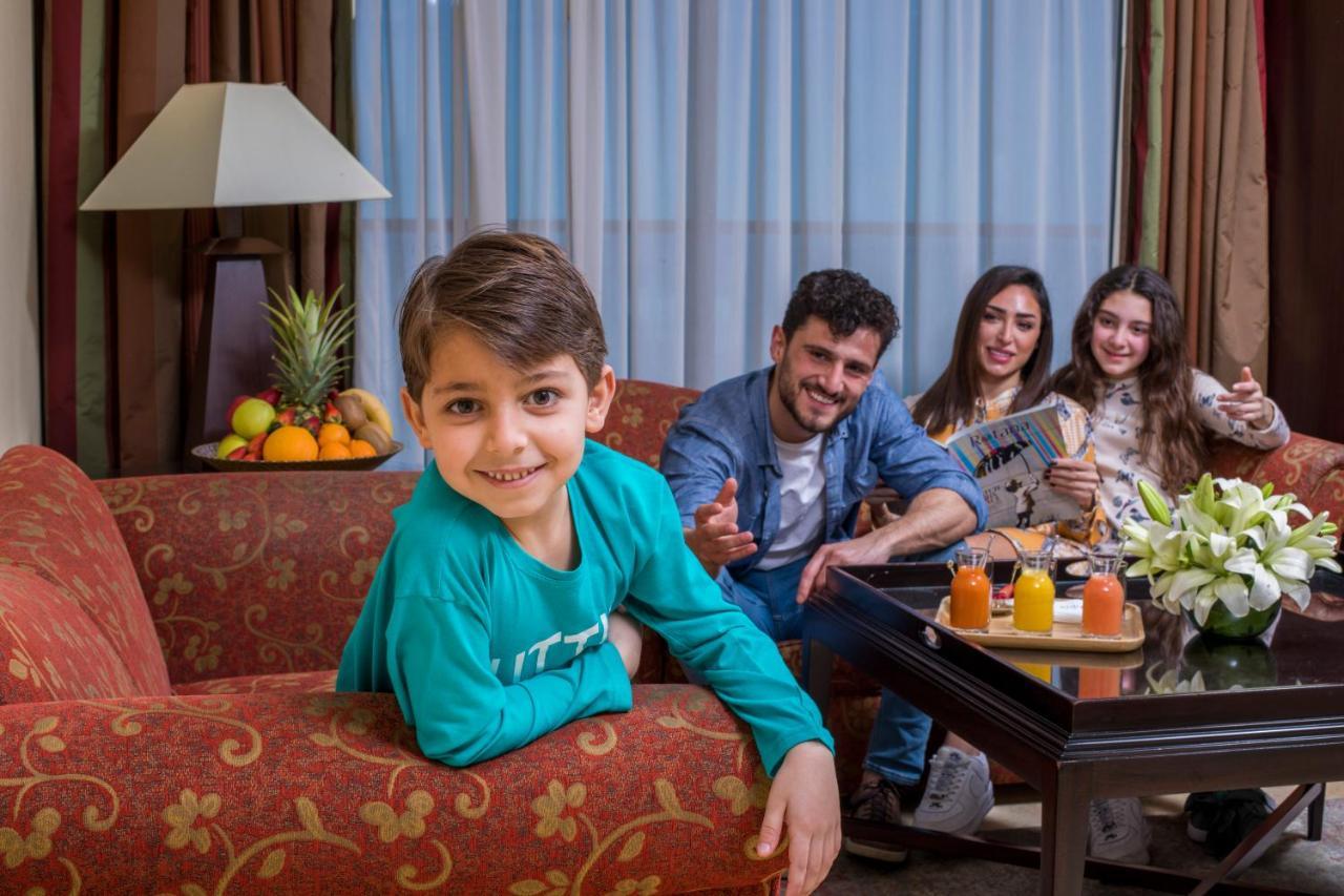 Raouche Arjaan By Rotana Aparthotel Beirute Exterior foto