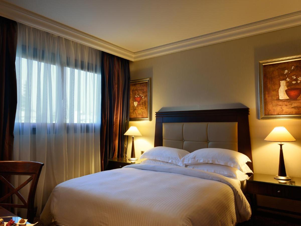 Raouche Arjaan By Rotana Aparthotel Beirute Exterior foto